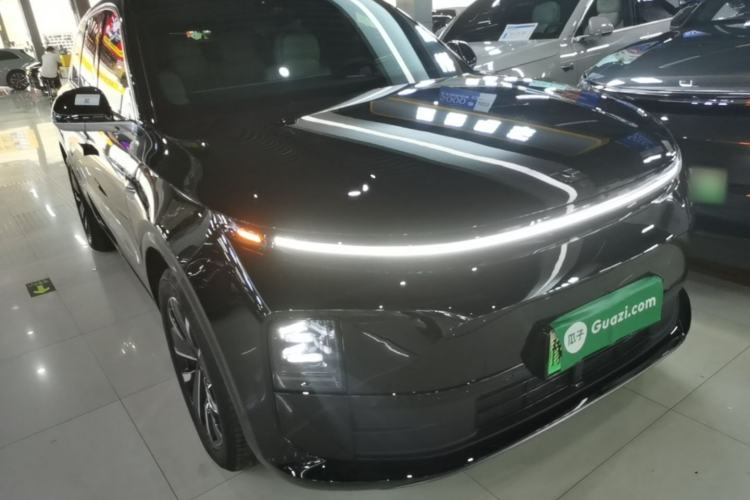 Used Li Auto L6 2025 Pro Smart Refresh Edition Front Right 45 Deg