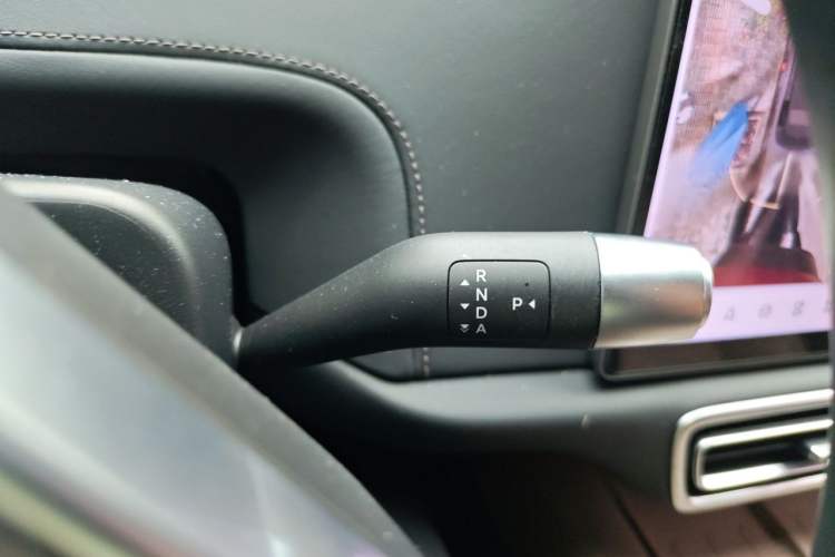 Used Li Auto L6 2025 Pro Smart Refresh Edition Gear Lever