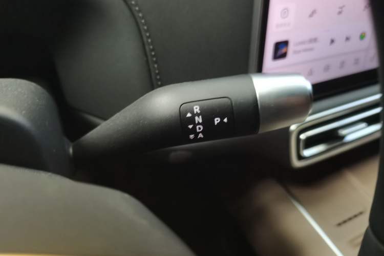 Used Li Auto L6 2025 Pro Smart Refresh Edition Gear Lever