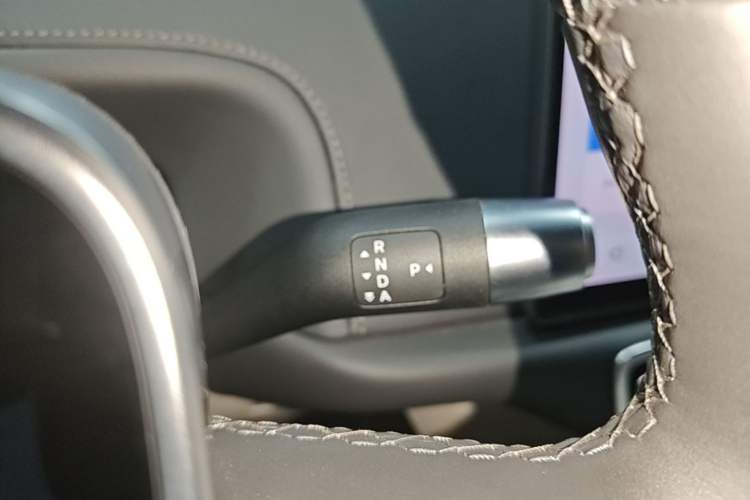 Used Li Auto L6 2025 Max Smart Refresh Edition Gear Lever