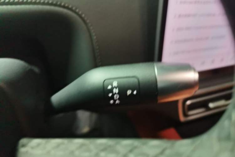 Used Li Auto L6 2025 Pro Smart Refresh Edition Gear Lever