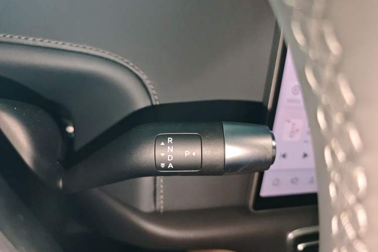 Used Li Auto L6 2025 Pro Smart Refresh Edition Gear Lever