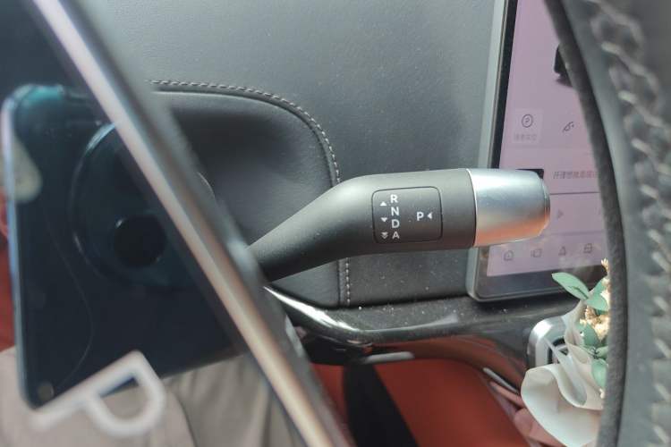 Used Li Auto L6 2025 Pro Smart Refresh Edition Gear Lever