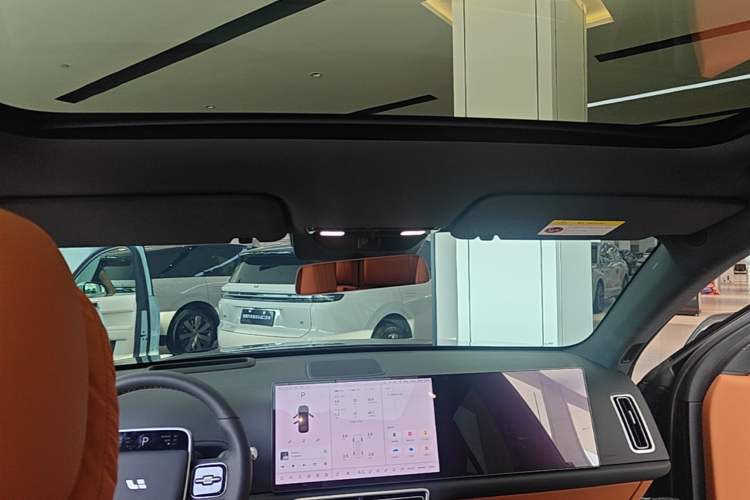 Used Li Auto L6 2025 Pro Smart Refresh Edition Headliner
