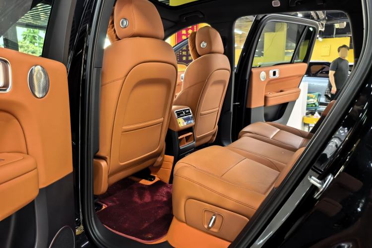 Used Li Auto L6 2025 Pro Smart Refresh Edition Interior 1