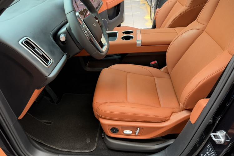 Used Li Auto L6 2025 Pro Smart Refresh Edition Interior 11