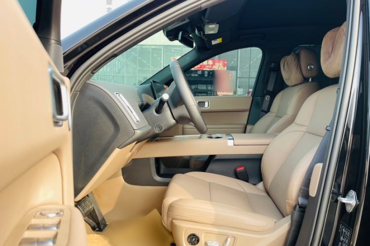 Used Li Auto L6 2025 Pro Smart Refresh Edition Interior 3