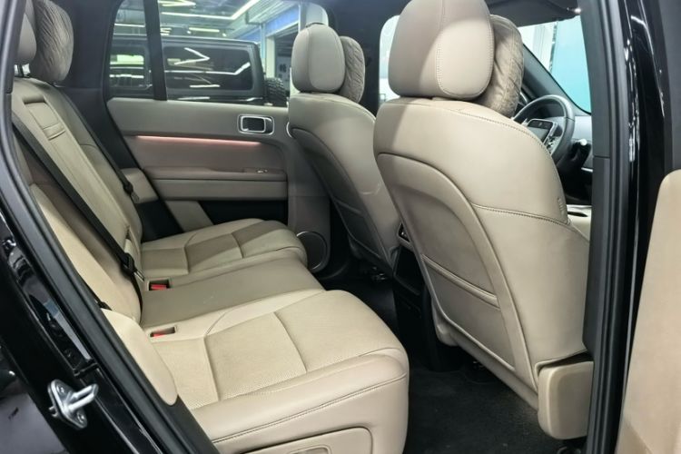 Used Li Auto L6 2025 Pro Smart Refresh Edition Interior 3