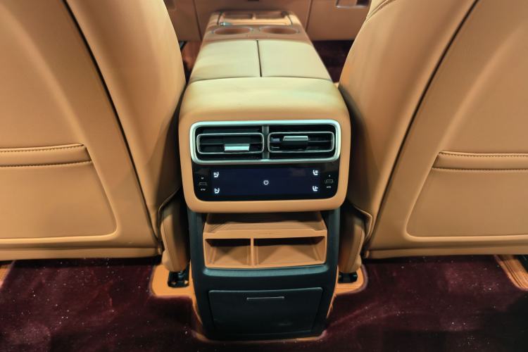 Used Li Auto L6 2025 Pro Smart Refresh Edition Interior 3