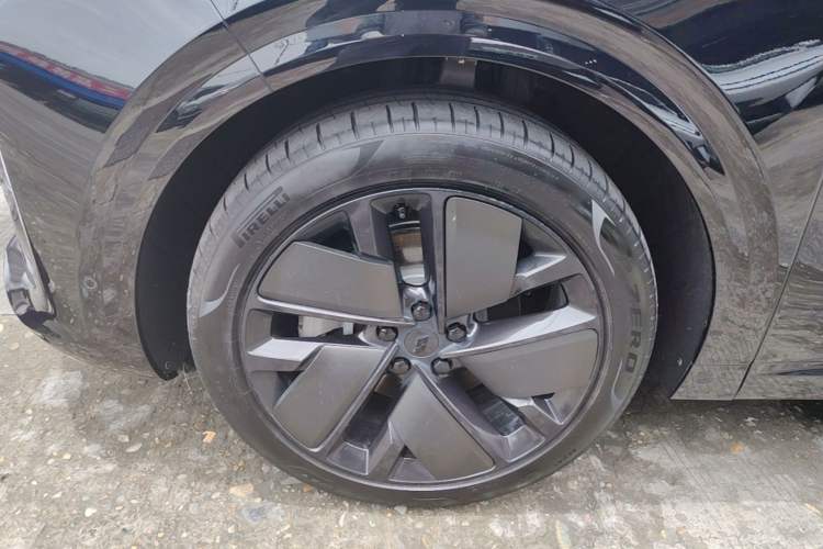 Used Li Auto L6 2025 Max Smart Refresh Edition Left Front Wheel Hub
