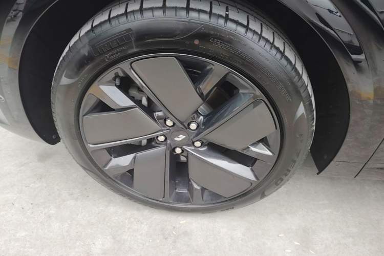 Used Li Auto L6 2025 Max Smart Refresh Edition Left Front Wheel Hub