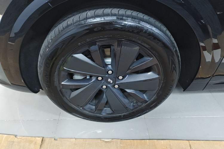 Used Li Auto L6 2025 Pro Smart Refresh Edition Left Front Wheel Hub