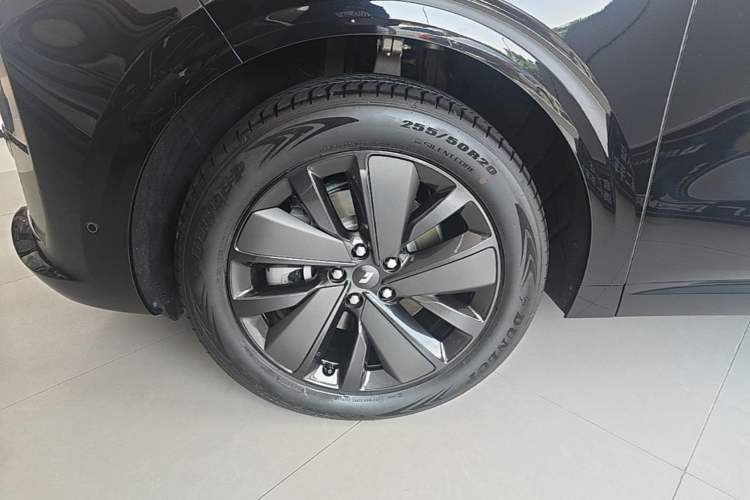 Used Li Auto L6 2025 Pro Smart Refresh Edition Left Front Wheel Hub