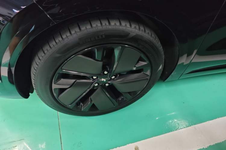 Used Li Auto L6 2025 Max Smart Refresh Edition Left Front Wheel Hub