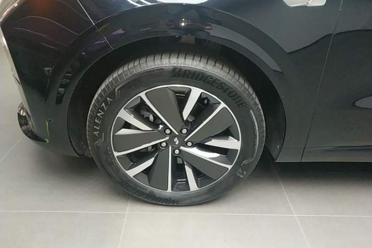 Used Li Auto L6 2025 Pro Smart Refresh Edition Left Front Wheel Hub