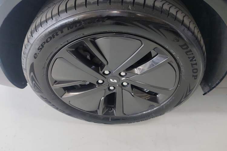 Used Li Auto L6 2025 Pro Smart Refresh Edition Left Front Wheel Hub