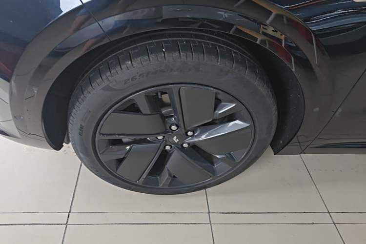 Used Li Auto L6 2025 Max Smart Refresh Edition Left Front Wheel Hub
