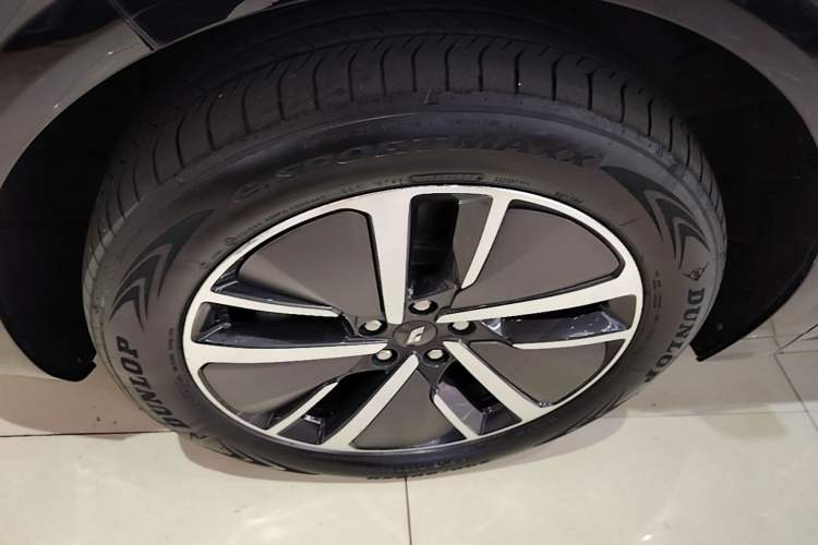 Used Li Auto L6 2025 Pro Smart Refresh Edition Left Front Wheel Hub