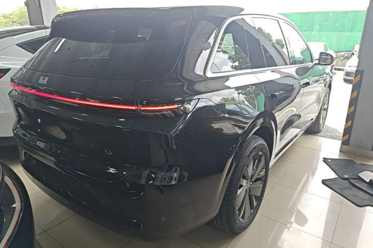 Used Li Auto L6 2025 Pro Smart Refresh Edition Rear Right 45 Deg