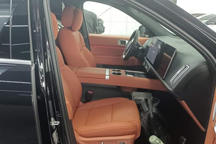 Used Li Auto L6 2025 Pro Smart Refresh Edition Right Front Seat