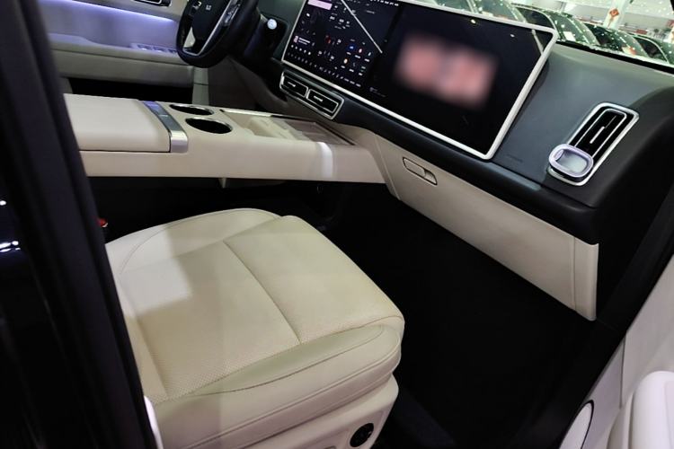 Used Li Auto L6 2025 Pro Smart Refresh Edition Right Front Seat