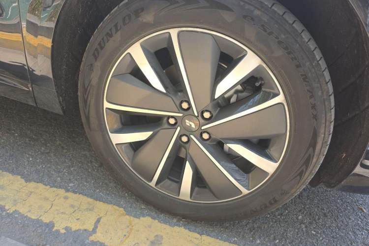Used Li Auto L6 2025 Pro Smart Refresh Edition Right Front Wheel Hub