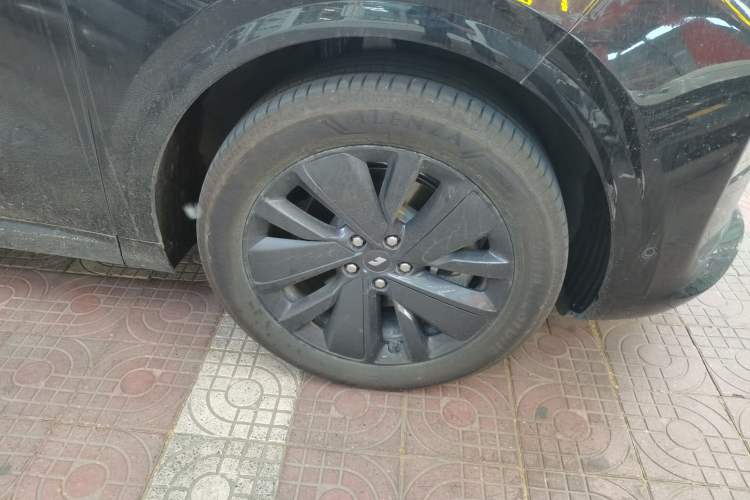 Used Li Auto L6 2025 Pro Smart Refresh Edition Right Front Wheel Hub