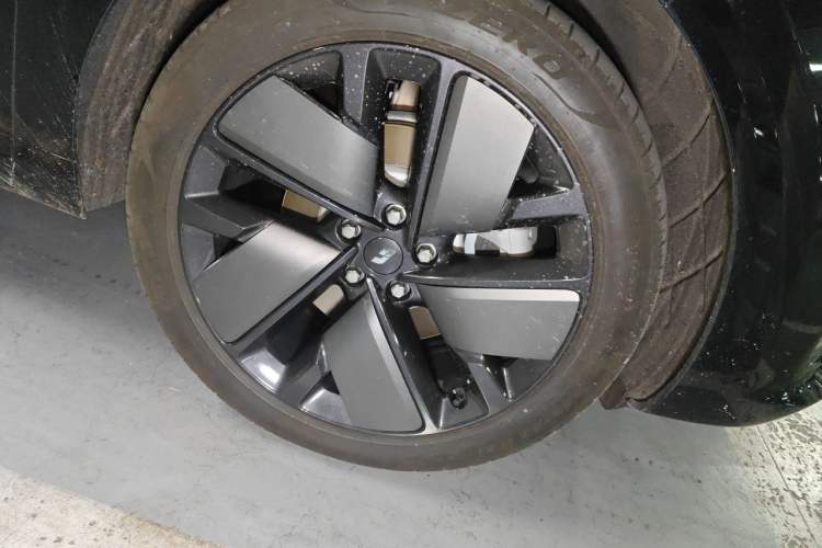 Used Li Auto L6 2025 Max Smart Refresh Edition Right Front Wheel Hub