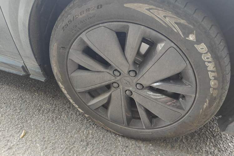 Used Li Auto L6 2025 Pro Smart Refresh Edition Right Front Wheel Hub