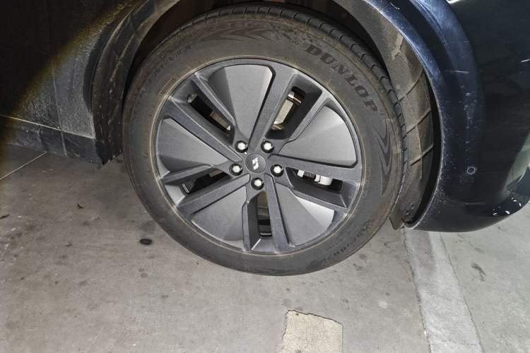 Used Li Auto L6 2025 Pro Smart Refresh Edition Right Front Wheel Hub