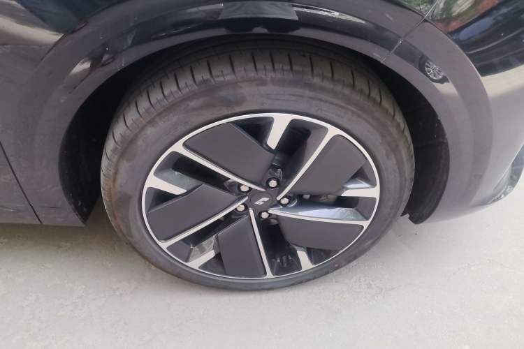 Used Li Auto L6 2025 Max Smart Refresh Edition Right Front Wheel Hub