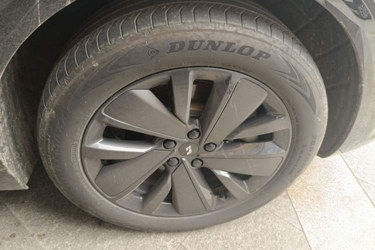 Used Li Auto L6 2025 Pro Smart Refresh Edition Right Front Wheel Hub