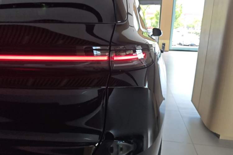 Used Li Auto L6 2025 Pro Smart Refresh Edition Right Rear Taillight