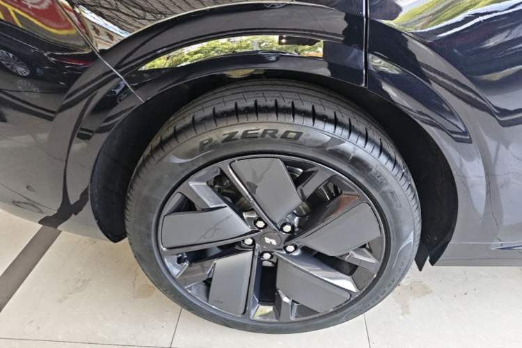 Used Li Auto L6 2025 Max Smart Refresh Edition Right Rear Wheel Hub