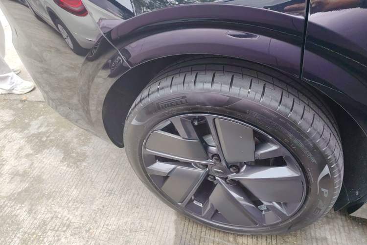 Used Li Auto L6 2025 Max Smart Refresh Edition Right Rear Wheel Hub