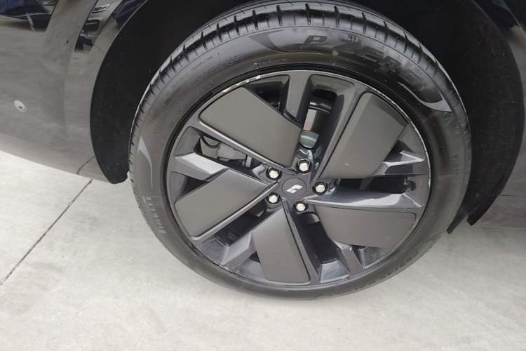 Used Li Auto L6 2025 Max Smart Refresh Edition Right Rear Wheel Hub