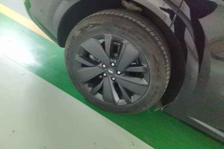 Used Li Auto L6 2025 Pro Smart Refresh Edition Right Rear Wheel Hub