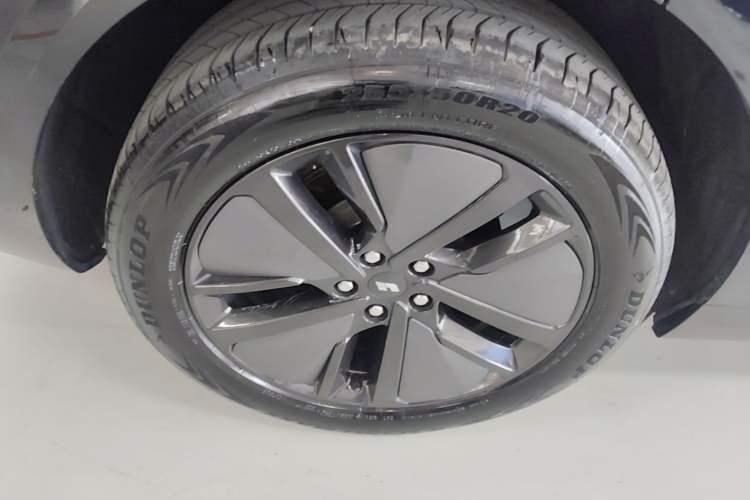 Used Li Auto L6 2025 Pro Smart Refresh Edition Right Rear Wheel Hub
