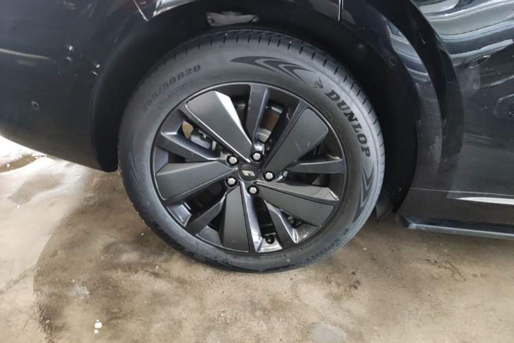 Used Li Auto L6 2025 Pro Smart Refresh Edition Right Rear Wheel Hub