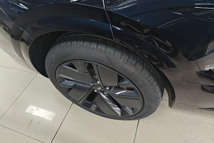 Used Li Auto L6 2025 Max Smart Refresh Edition Right Rear Wheel Hub