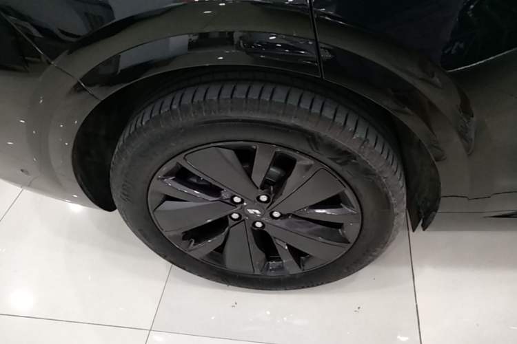 Used Li Auto L6 2025 Pro Smart Refresh Edition Right Rear Wheel Hub
