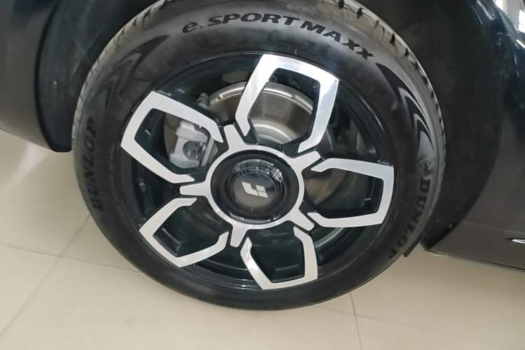 Used Li Auto L6 2025 Pro Smart Refresh Edition Right Rear Wheel Hub