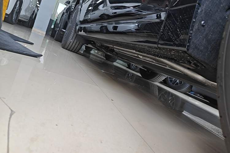 Used Li Auto L6 2025 Pro Smart Refresh Edition Right Side Sill