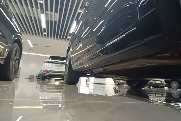 Used Li Auto L6 2025 Pro Smart Refresh Edition Right Side Sill