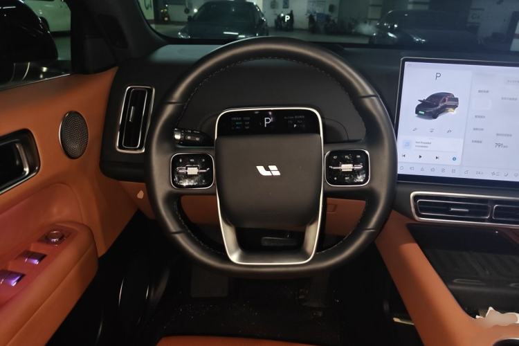 Used Li Auto L6 2025 Pro Smart Refresh Edition Steering Wheel