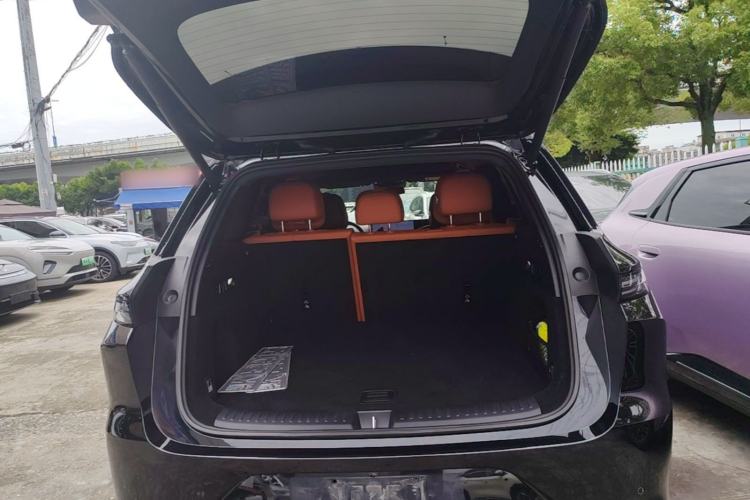 Used Li Auto L6 2025 Max Smart Refresh Edition Trunk
