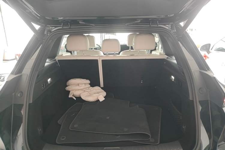 Used Li Auto L6 2025 Pro Smart Refresh Edition Trunk
