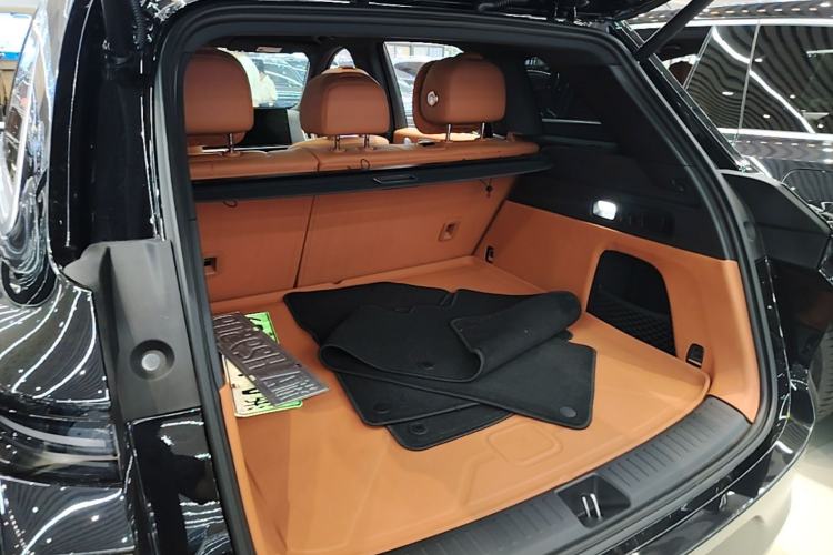 Used Li Auto L6 2025 Pro Smart Refresh Edition Trunk