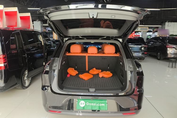 Used Li Auto L6 2025 Pro Smart Refresh Edition Trunk