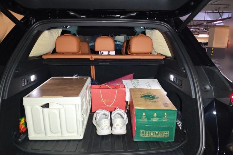 Used Li Auto L6 2025 Pro Smart Refresh Edition Trunk